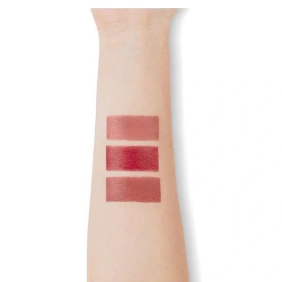 NIB Charlotte Tilbury Bundle - Beauty Light Wand and Iconic Mini Lip Trio